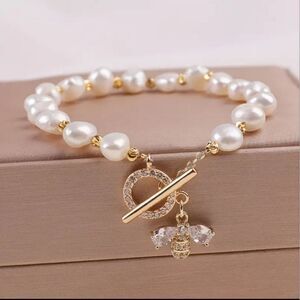 "Sophia" Freshwater Pearl Bracelet with Rhinestone inlaid Bee